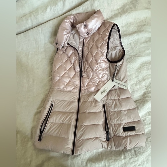 Calvin Klein Women's Blush Quilted Vest - Picture 10 of 10